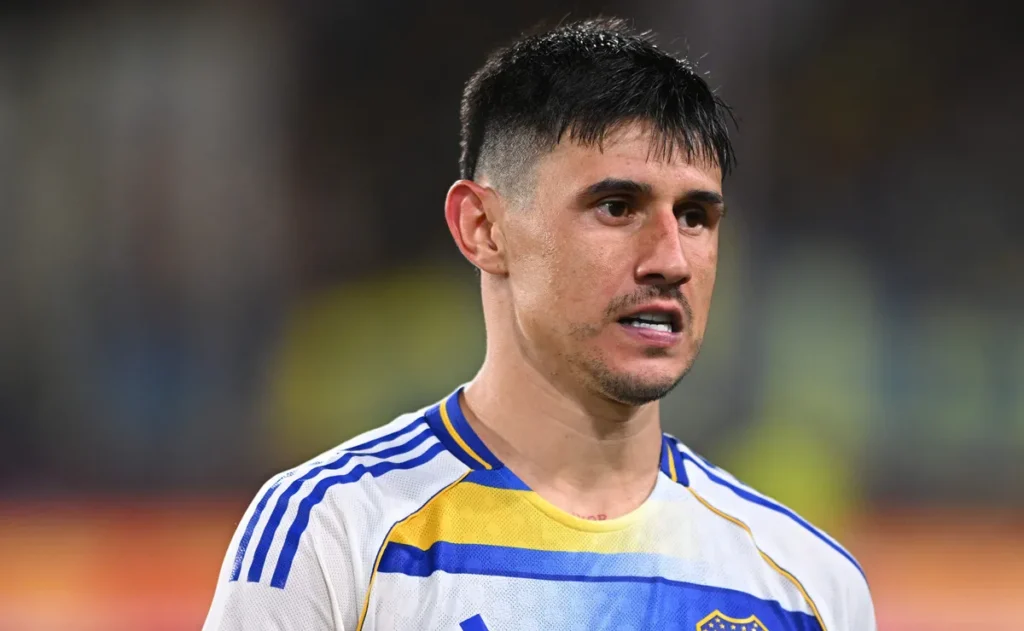 En Paraguay detallaron qué cuatro delanteros tiene por delante Adam Bareiro en la carrera por ir al Mundial