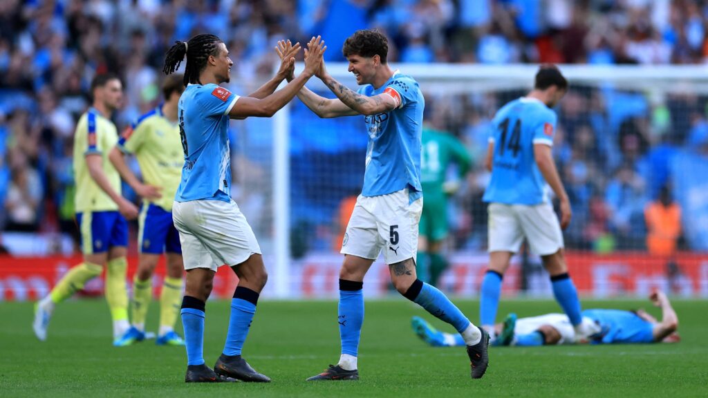 Dos goles en cinco minutos y remontada histórica: Manchester City clasificó a la final de la FA Cup por cuarta vez consecutiva