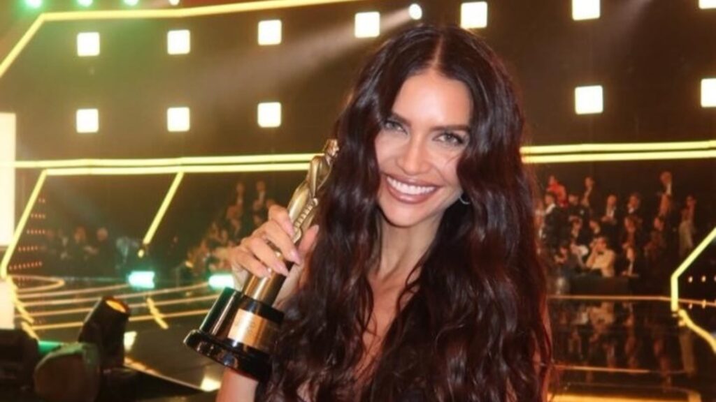 Zaira Nara desafió los comentarios por su look en los Martín Fierro de la Moda: “Amo marcar tendencia”