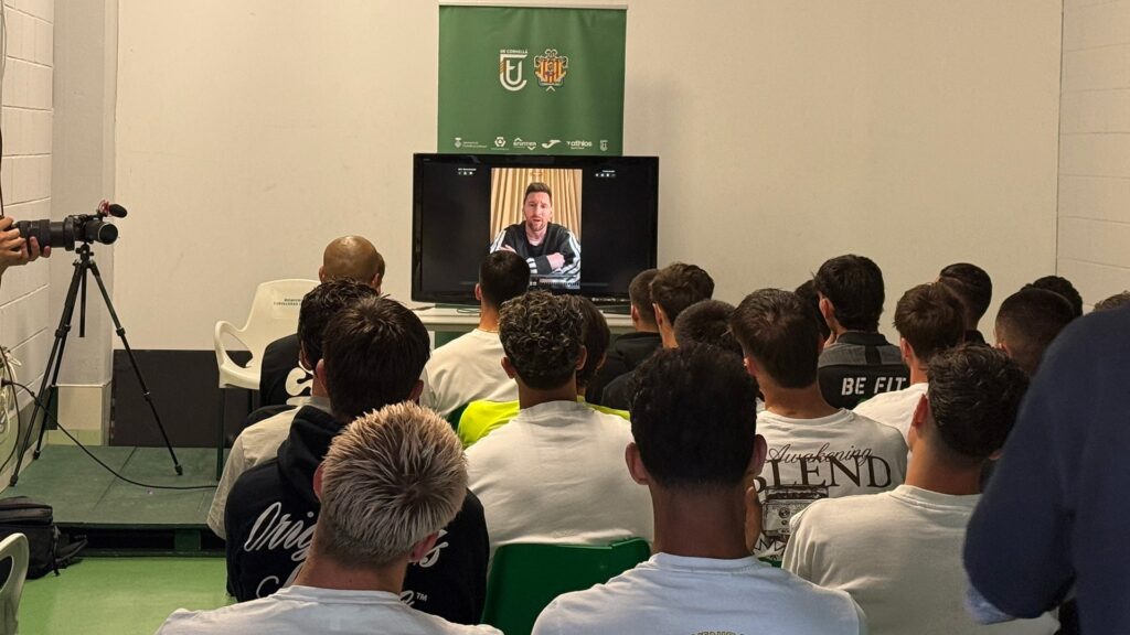 El video del primer mensaje de Messi al plantel del Cornellà, el club que compró en España: la reacción de los jugadores