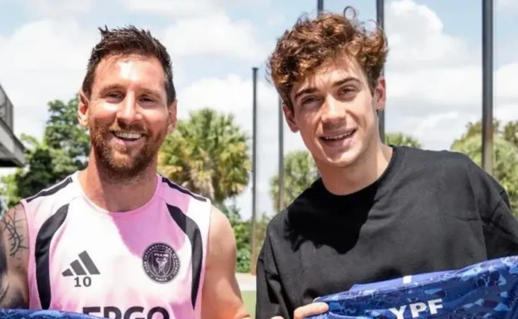 Franco Colapinto, sorprendido por la charla que tuvo con Lionel Messi: “Sabe mucho de Fórmula 1”