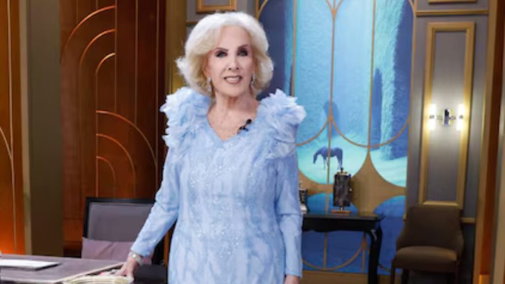 Mirtha Legrand volvió al clásico té de los domingos con amigos en su casa: la foto del reencuentro