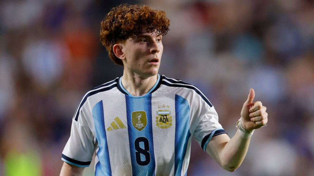 Valentín Barco, el joven versátil y desfachatado que se convirtió en el jugador Número 12 de la selección argentina